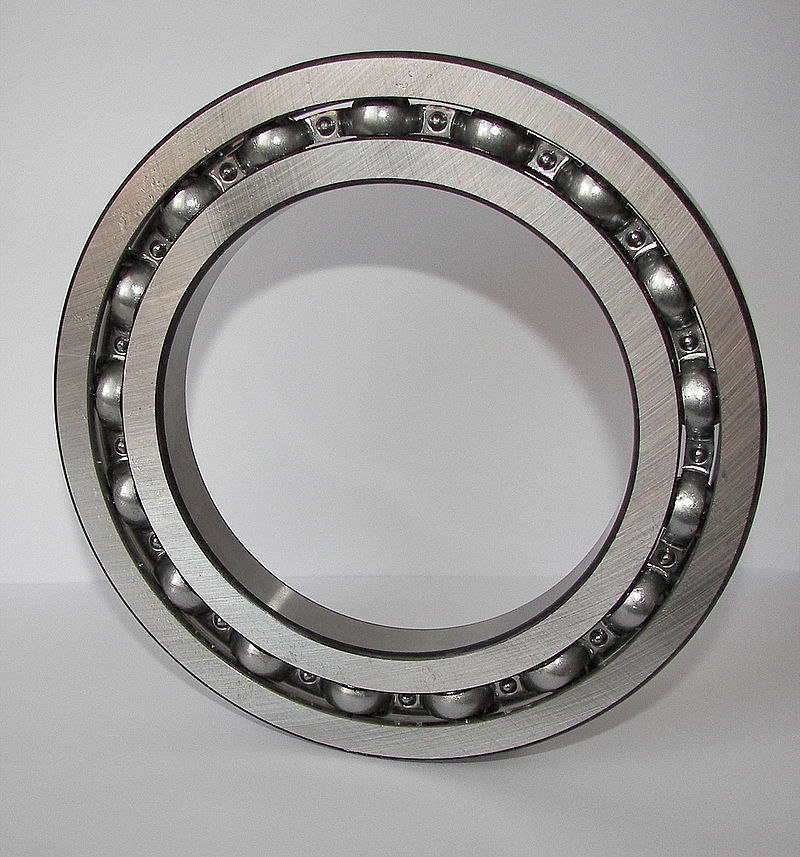 800px-Ball_Bearing2